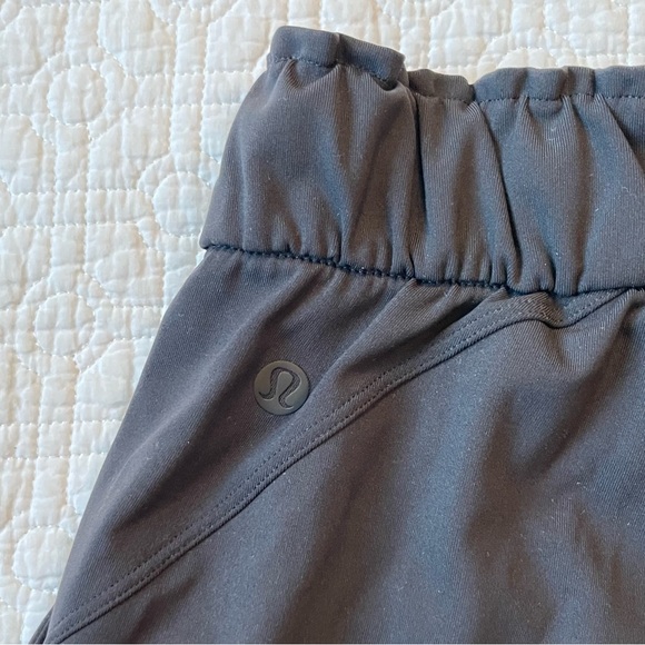 LULULEMON Black Luxtreme Keep Moving Pant, size 4 - Picture 11 of 11